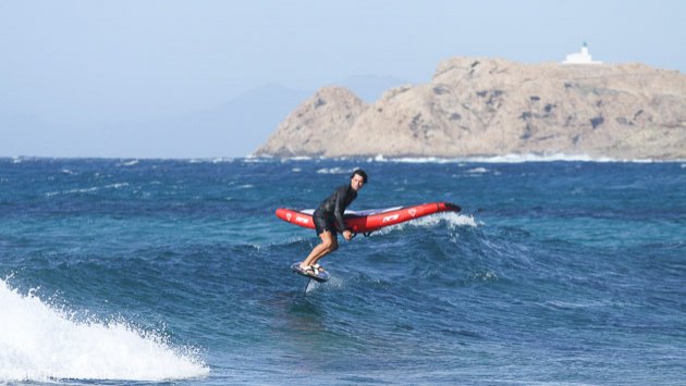 Séjour wingfoil avec stage sur les spots de Calvi en Corse