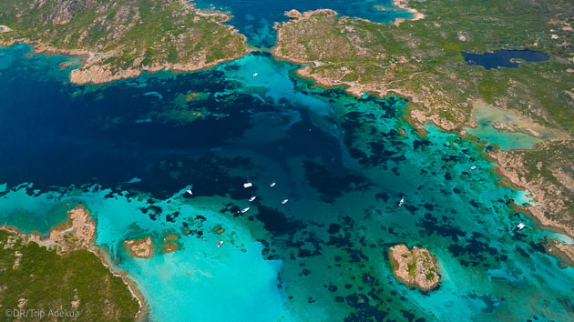 découvrez les plus belles criques de Corse pendant vos vacances