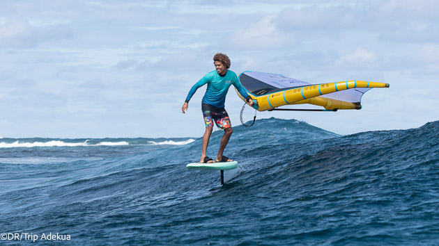 Naviguez en wingfoil sur le lagon du Morne à l'île Maurice