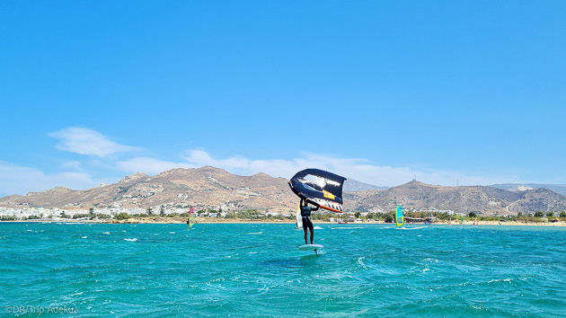 Des vacances wing foil de rêve à Naxos en Grèce