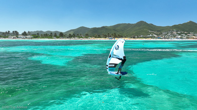 Vacances wingfoil de rêve aux Caraïbes avec hébergement et matériel