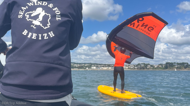 Progressez en wing foil pendant vos vacances à Morlaix